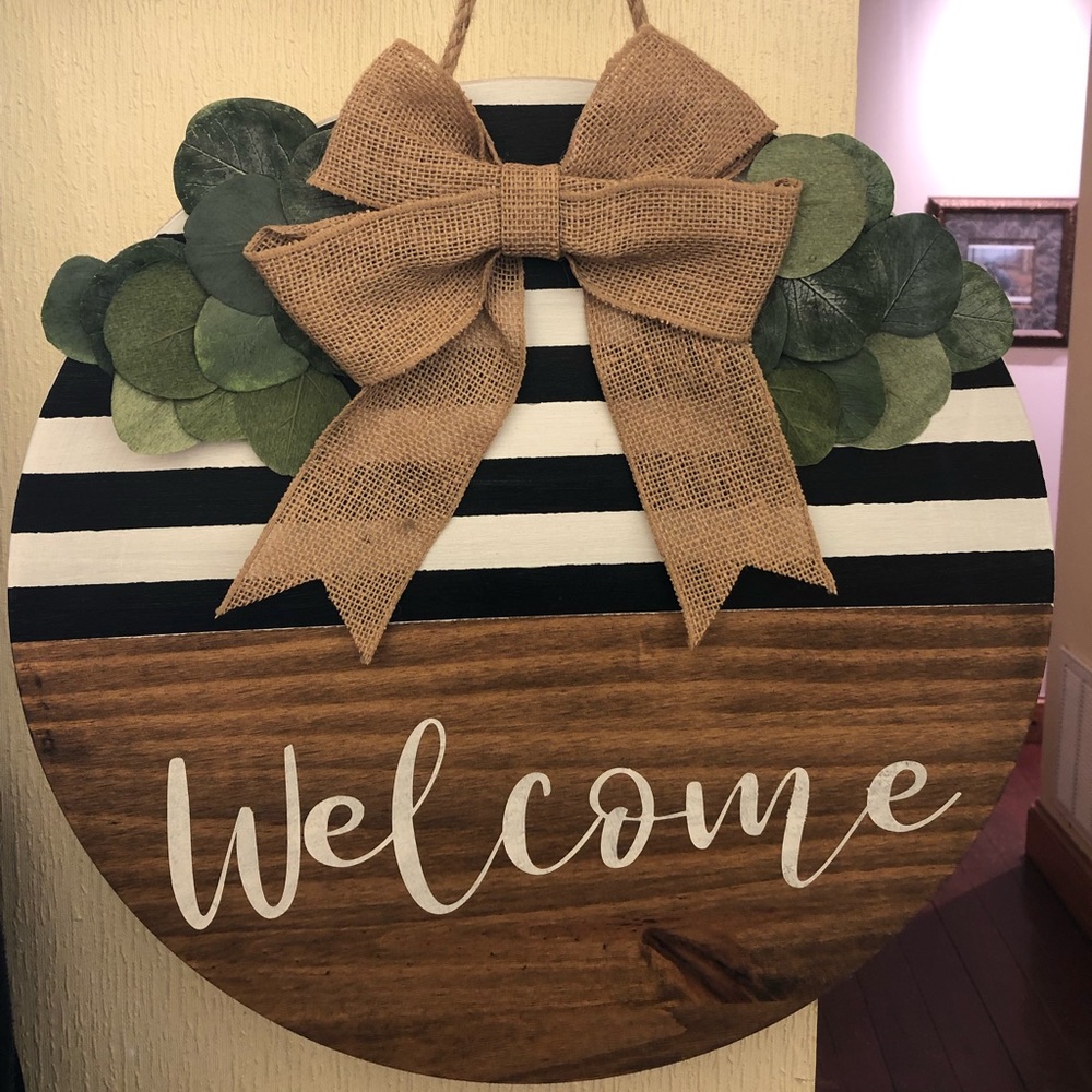 Hand painted wood welcome sign 18”
